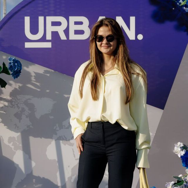 Фотозона URBAN: синяя ковровая дорожка - фото 56