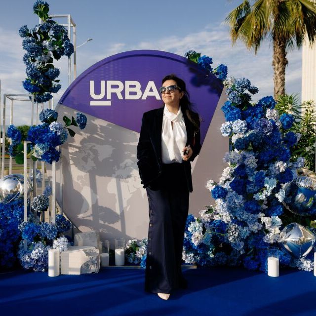Фотозона URBAN: синяя ковровая дорожка - фото 65